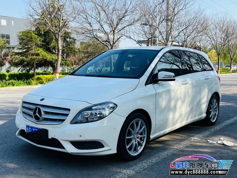 13年奔驰B级轿车抵押车出售