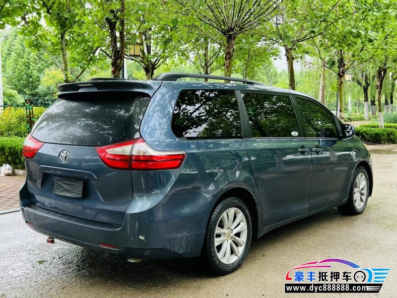 16年丰田塞纳轿车抵押车出售