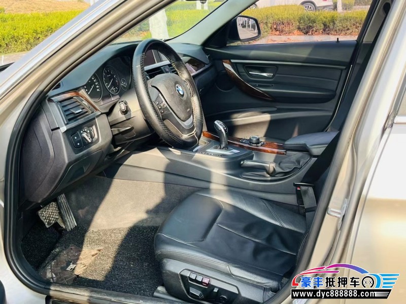 15年宝马3系轿车抵押车出售