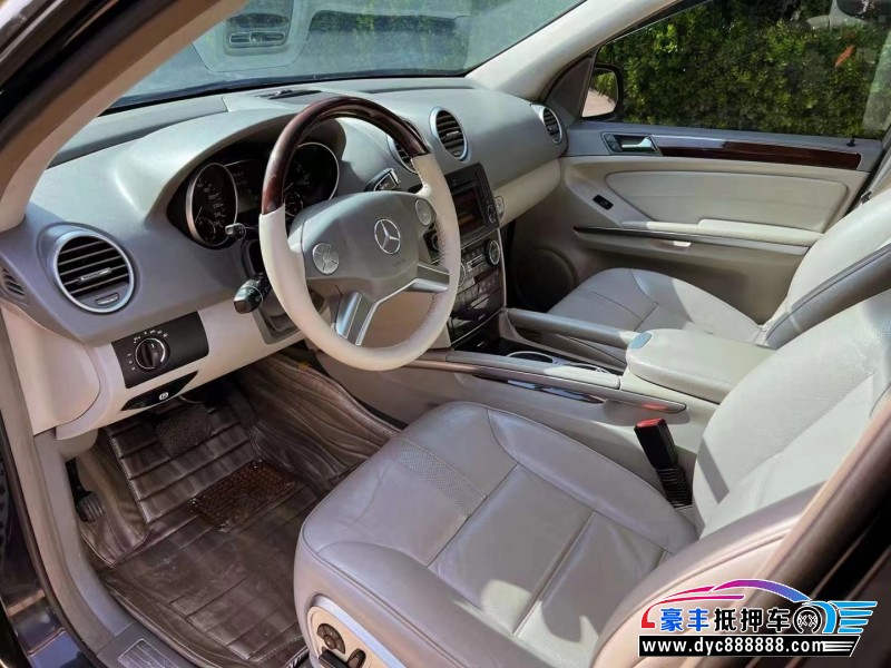 12年奔驰ML轿车抵押车出售