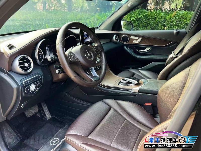 18年奔驰GLC轿车抵押车出售