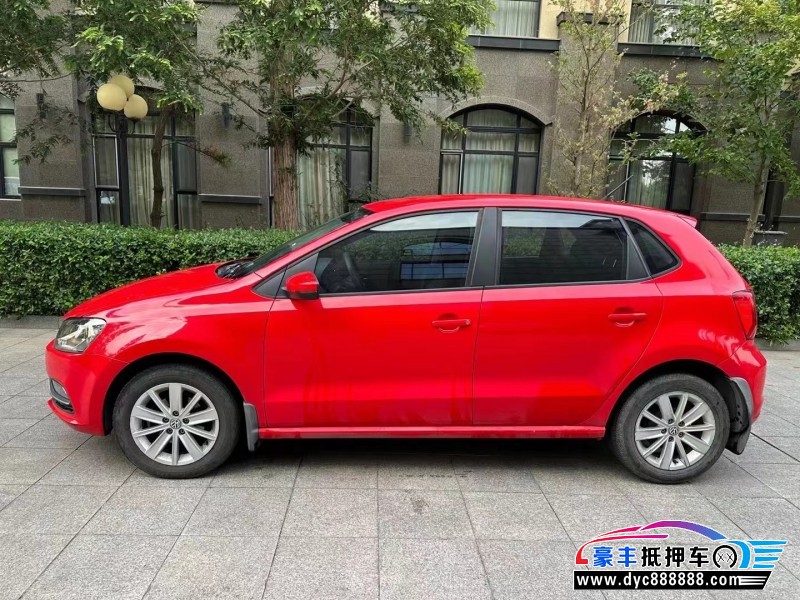 15年大众polo轿车抵押车出售