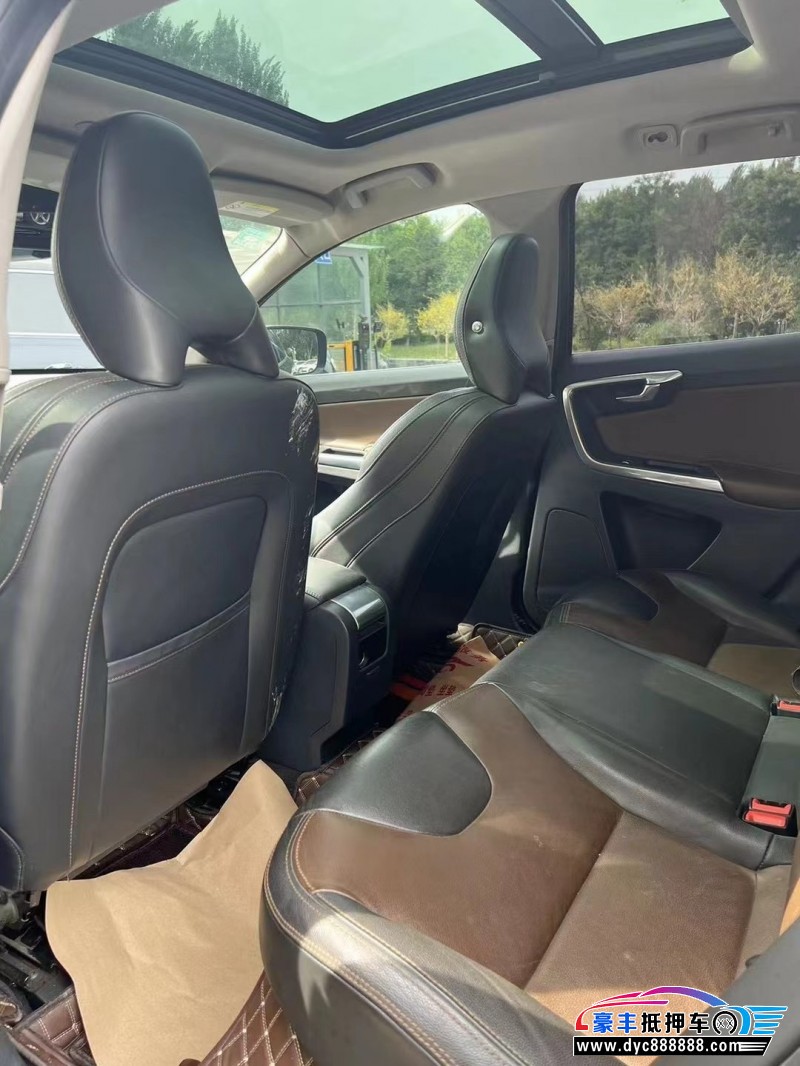 16年沃尔沃XC60轿车抵押车出售