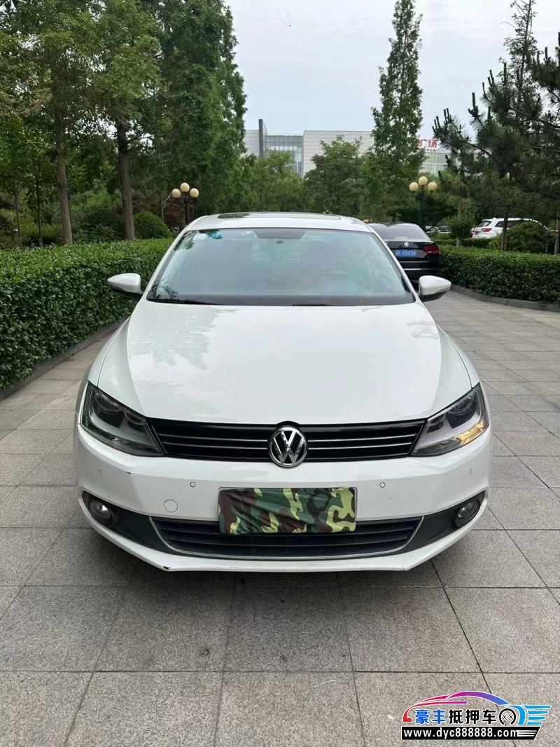 13年大众速腾轿车抵押车出售