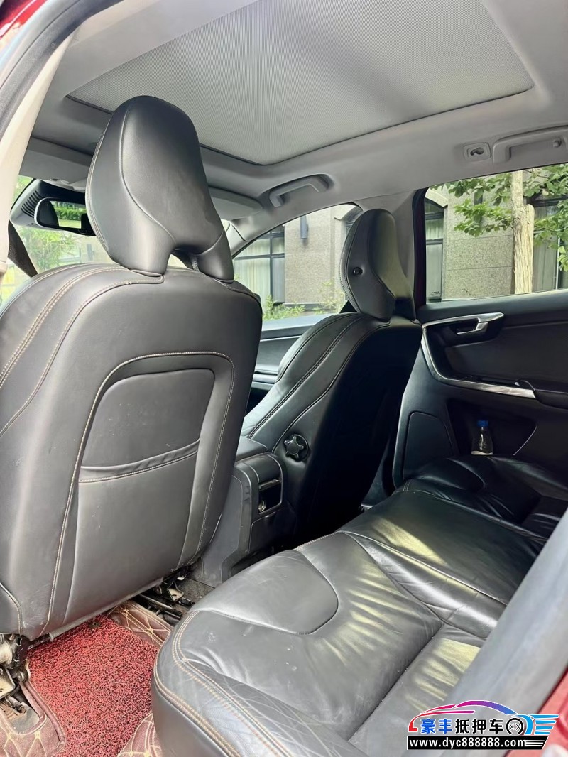 14年沃尔沃XC60轿车抵押车出售