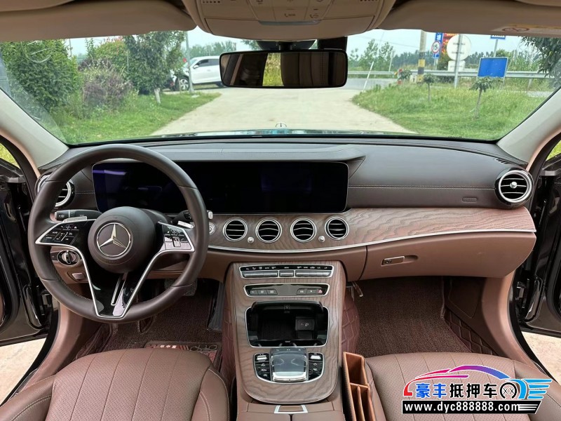 20年奔驰E轿车抵押车出售