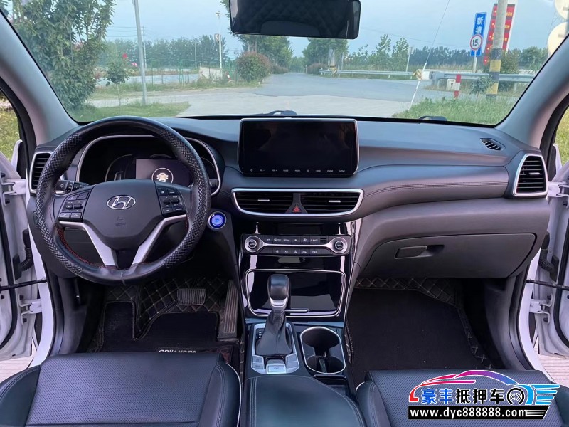 21年现代途胜轿车抵押车出售