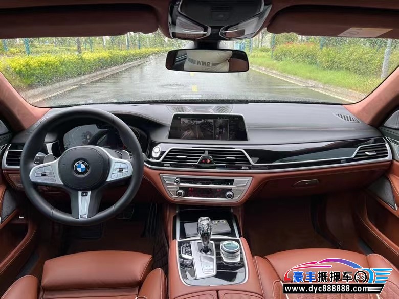 22年宝马7系轿车抵押车出售