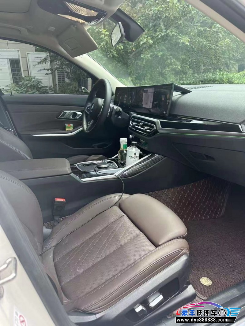 23年宝马3系轿车抵押车出售