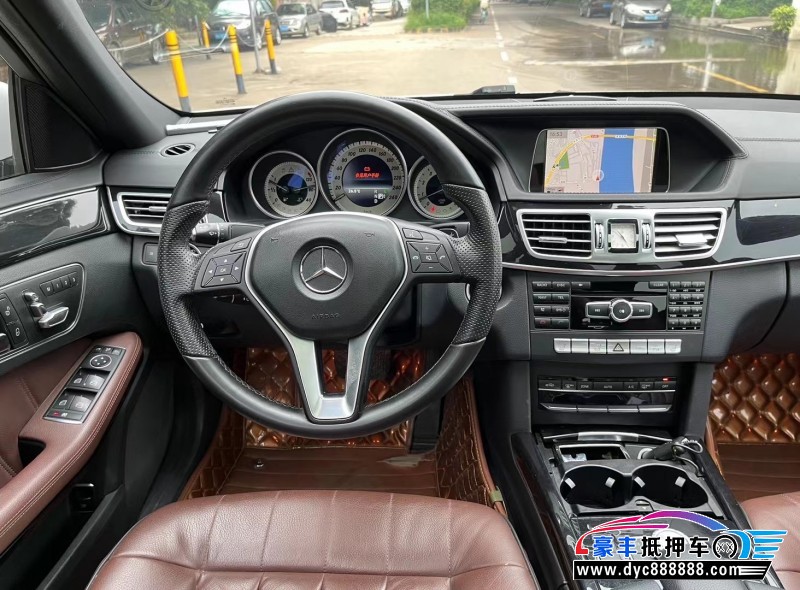 14年奔驰E轿车抵押车出售