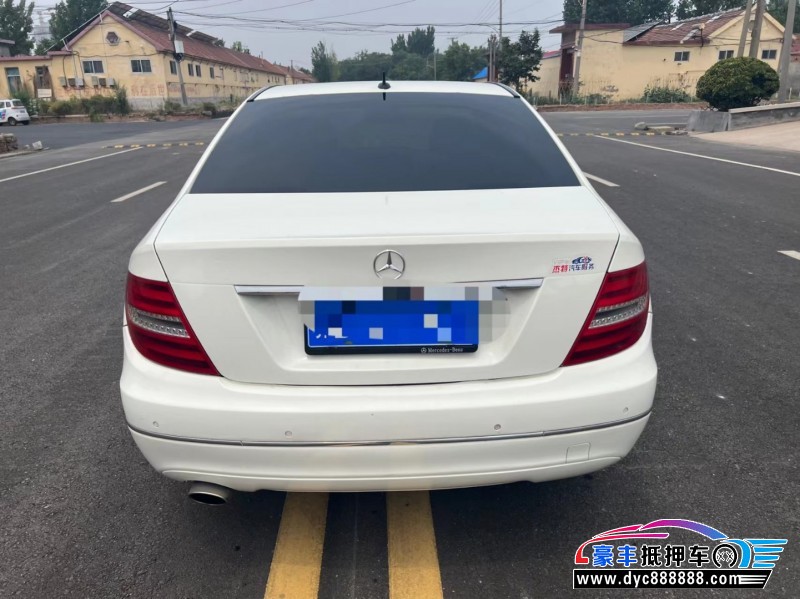 12年奔驰C轿车抵押车出售