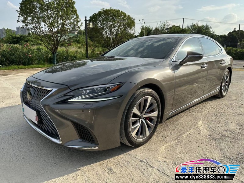19年雷克萨斯LS轿车抵押车出售
