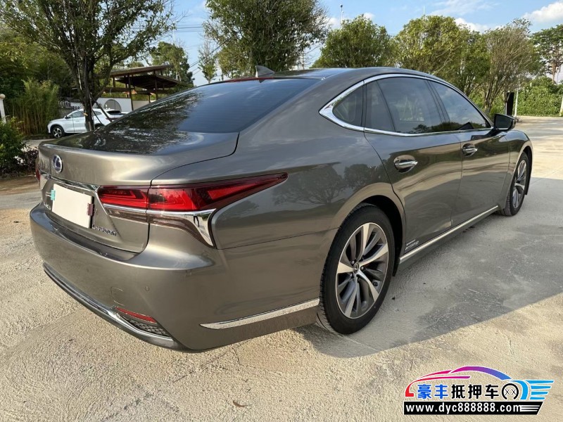 19年雷克萨斯LS轿车抵押车出售