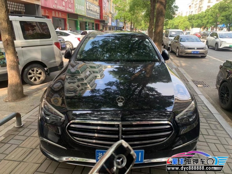 22年奔驰E轿车抵押车出售