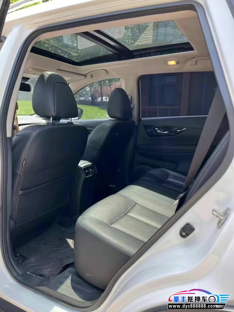 21年日产奇骏SUV抵押车出售