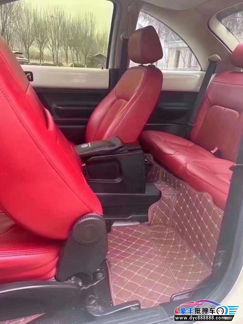 11年大众甲壳虫轿车抵押车出售