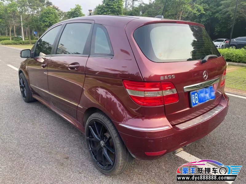 12年奔驰B轿车抵押车出售