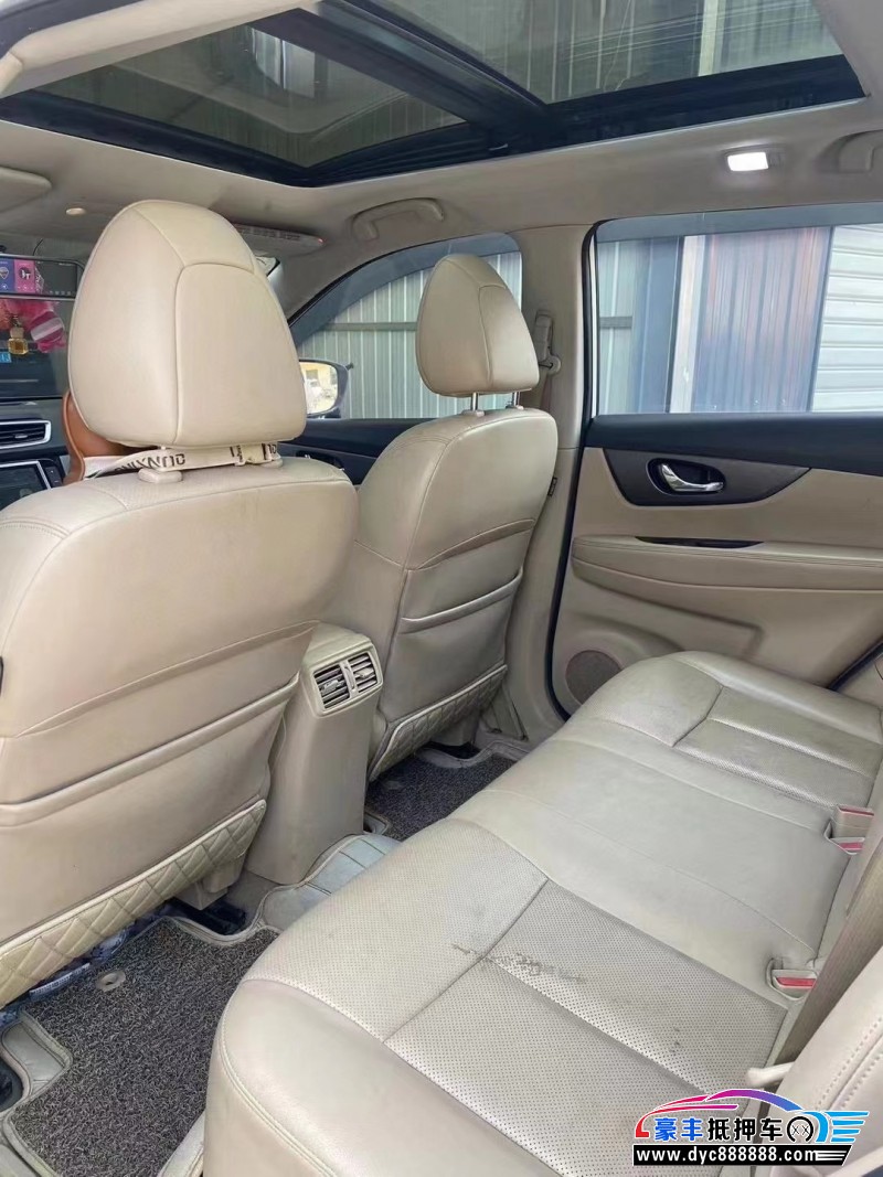 16年日产奇骏轿车抵押车出售