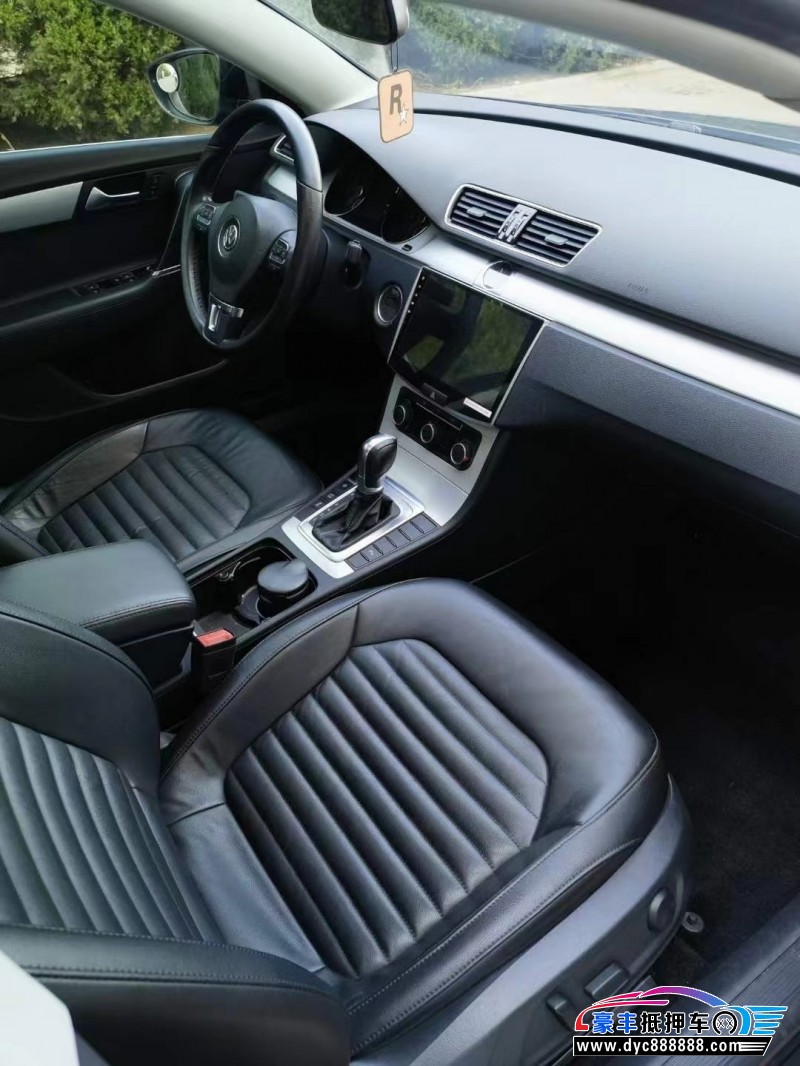 16年大众迈腾轿车抵押车出售