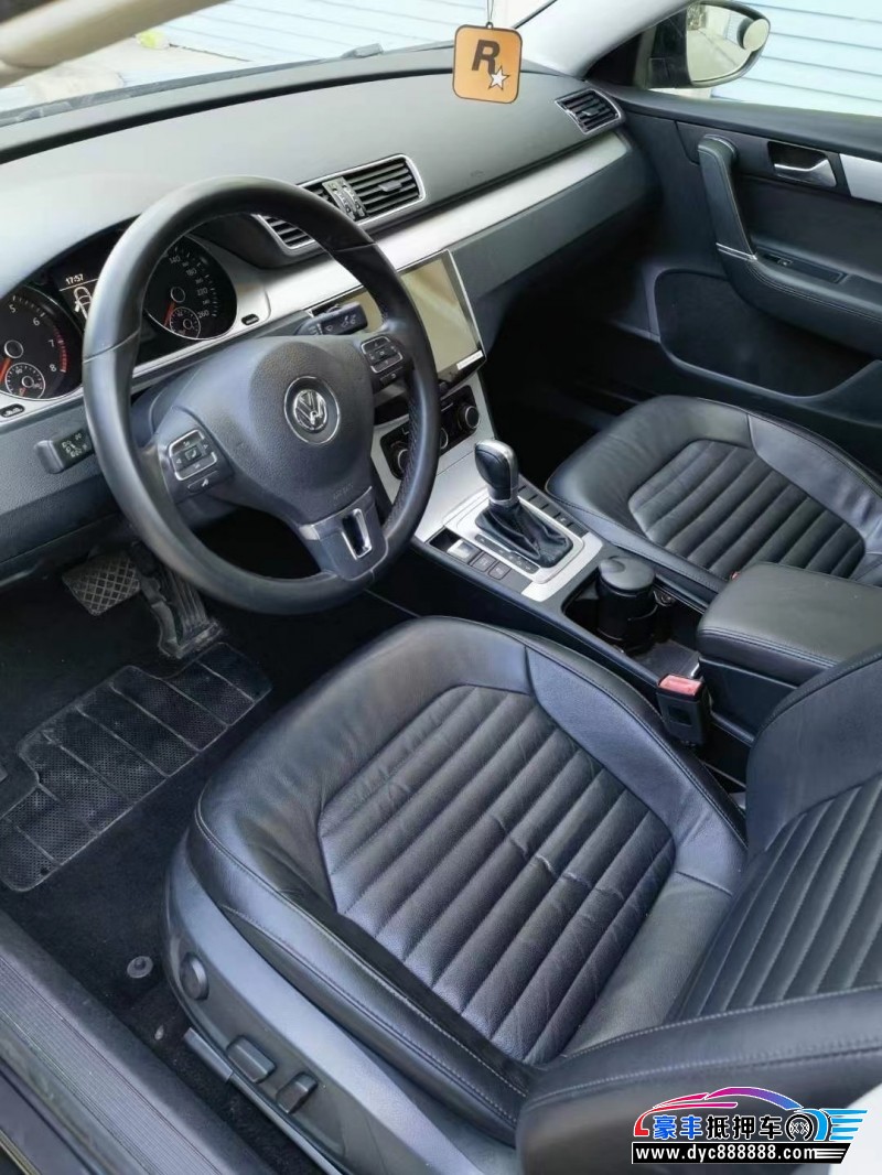 16年大众迈腾轿车抵押车出售