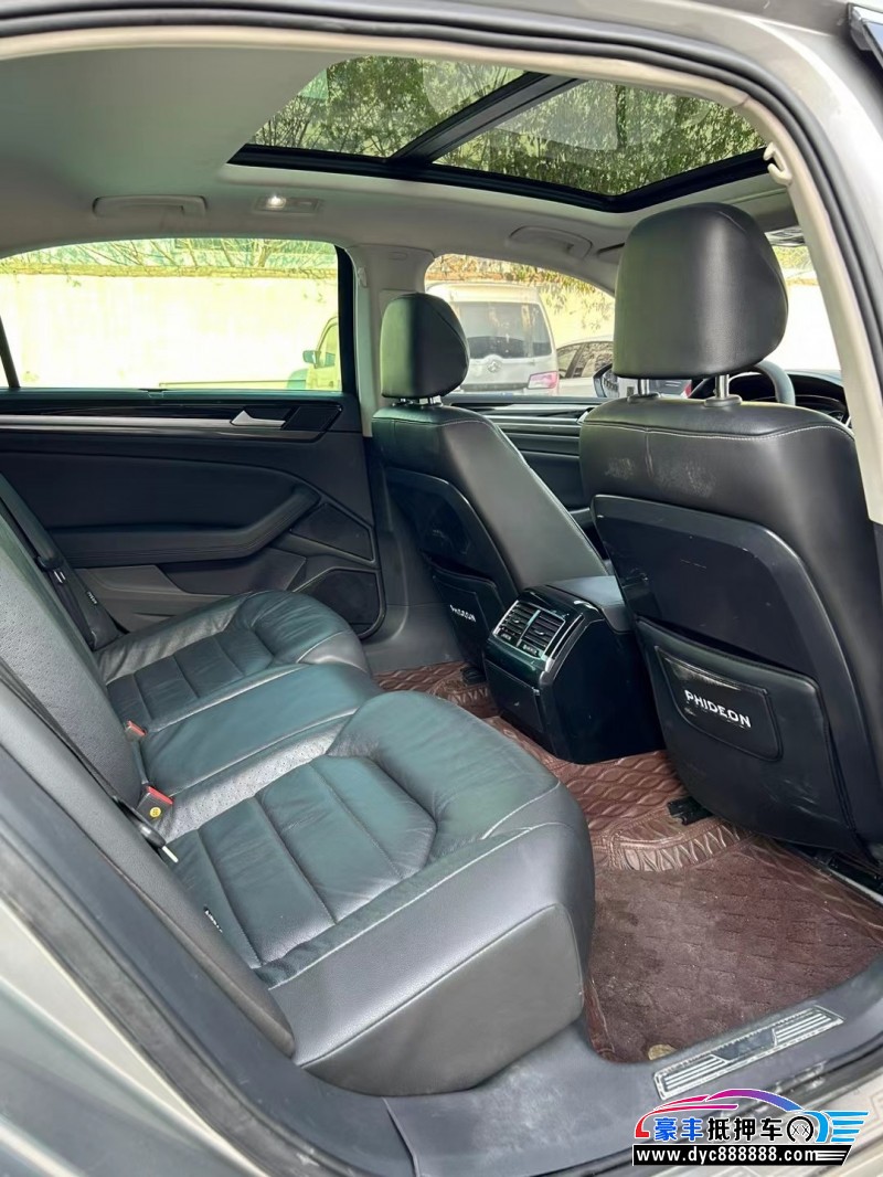 18年大众辉昂轿车抵押车出售