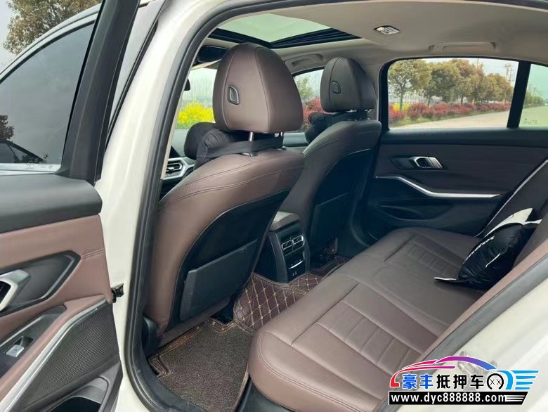 20年宝马3系轿车抵押车出售