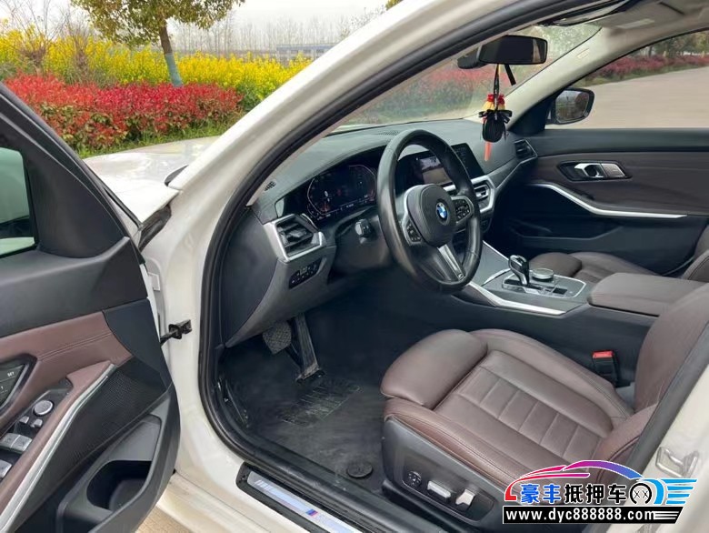 20年宝马3系轿车抵押车出售