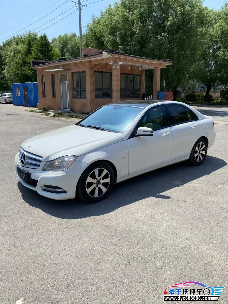 12年奔驰C级轿车抵押车出售