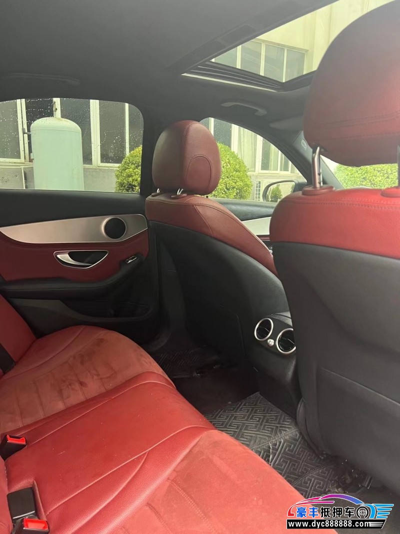 17年奔驰C轿车抵押车出售