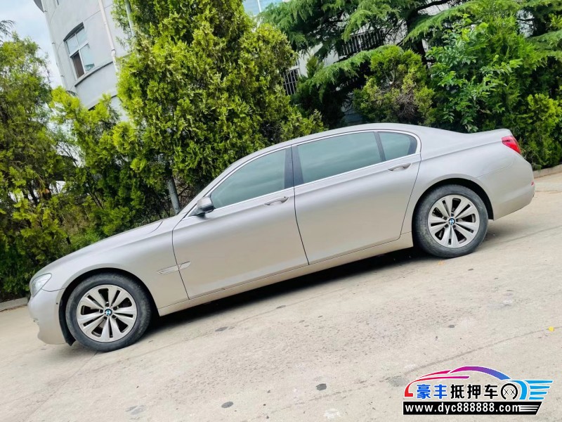 13年宝马7系轿车抵押车出售