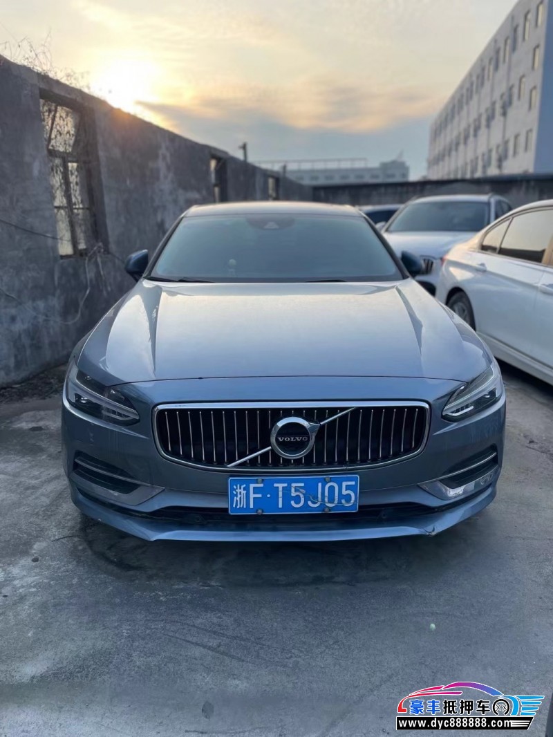 19年沃尔沃S90SUV抵押车出售