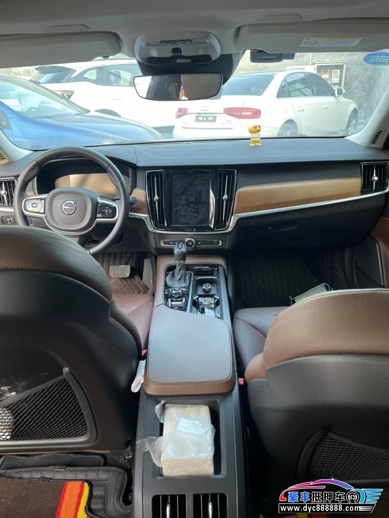 19年沃尔沃S90SUV抵押车出售