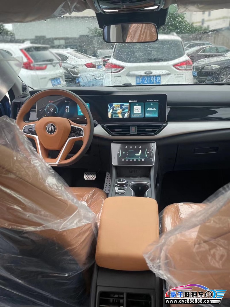 23年威马汽车w6轿车抵押车出售