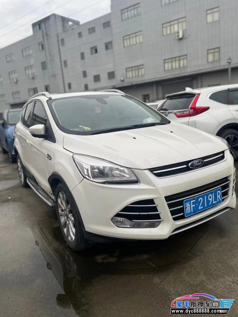 15年福特翼虎轿车抵押车出售