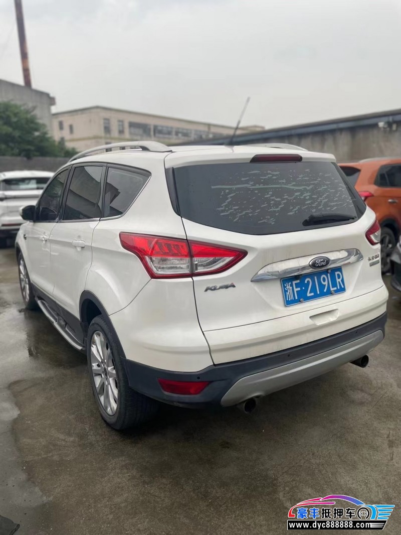 15年福特翼虎轿车抵押车出售