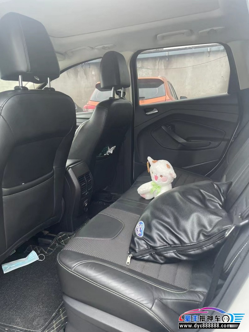 15年福特翼虎轿车抵押车出售