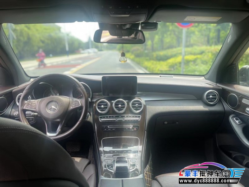 17年奔驰GLCSUV抵押车出售