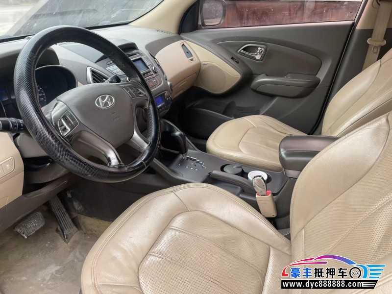 10年现代ix35轿车抵押车出售