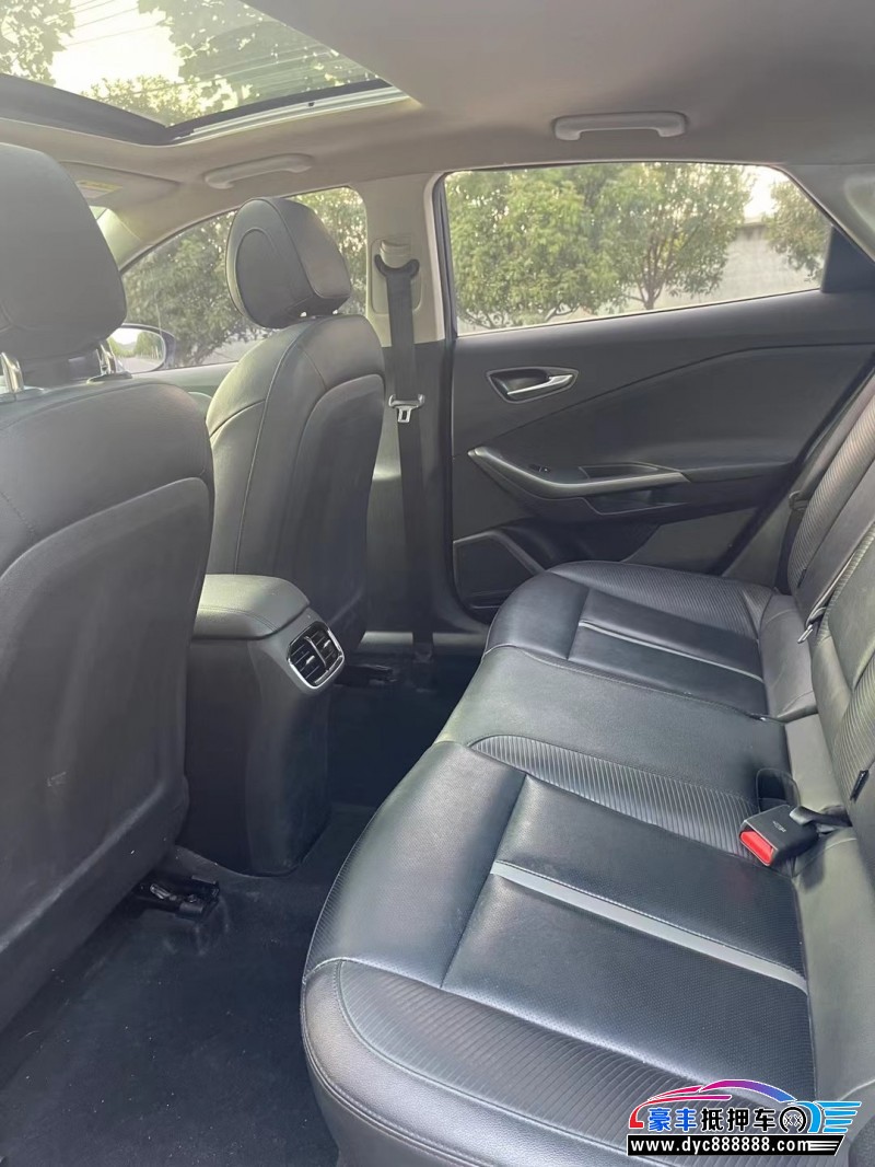 18年现代菲斯塔轿车抵押车出售