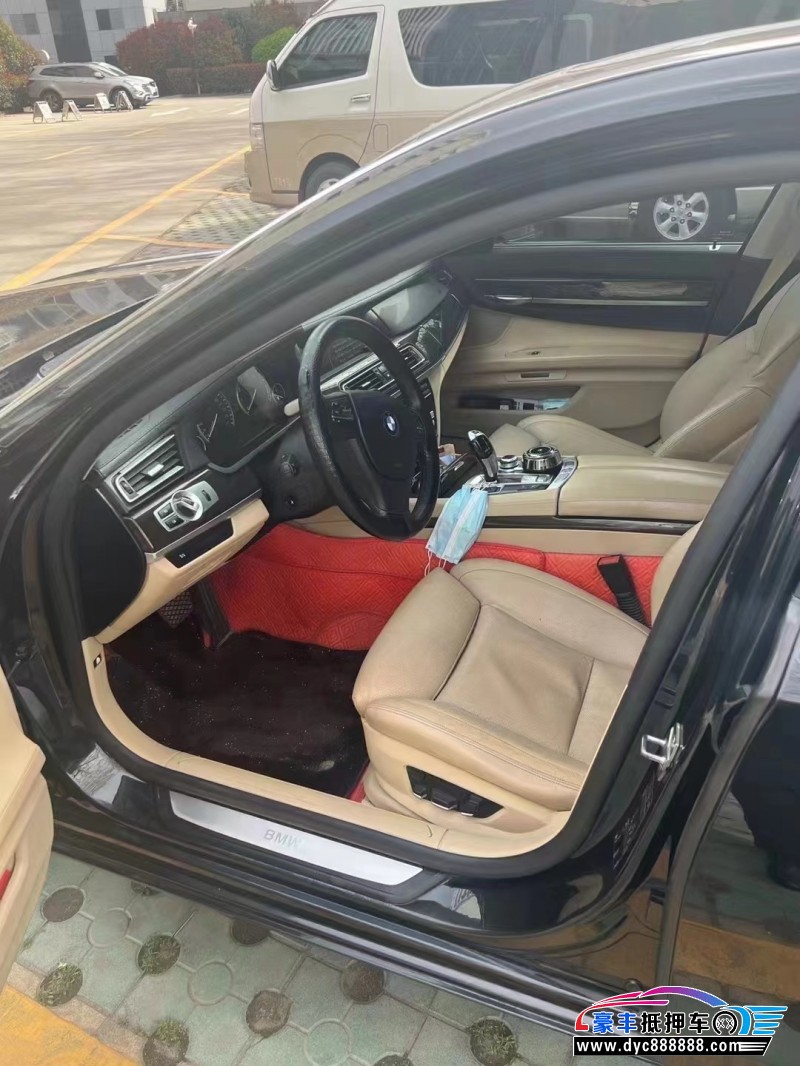 13年宝马7系轿车抵押车出售