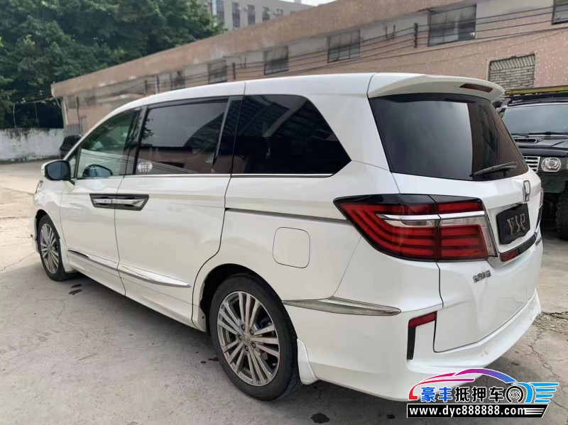 17年本田艾力绅轿车抵押车出售