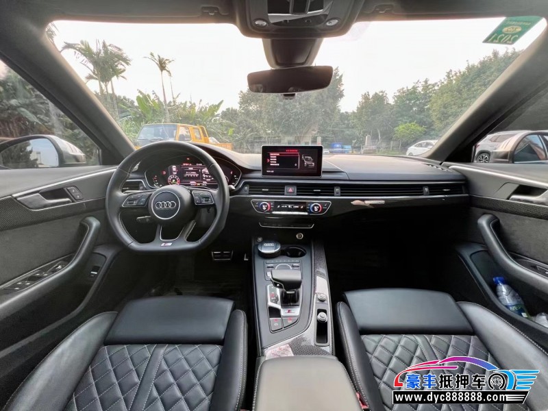 19年奥迪S4轿车抵押车出售