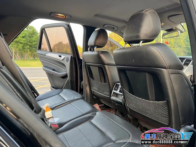 14年奔驰ML轿车抵押车出售