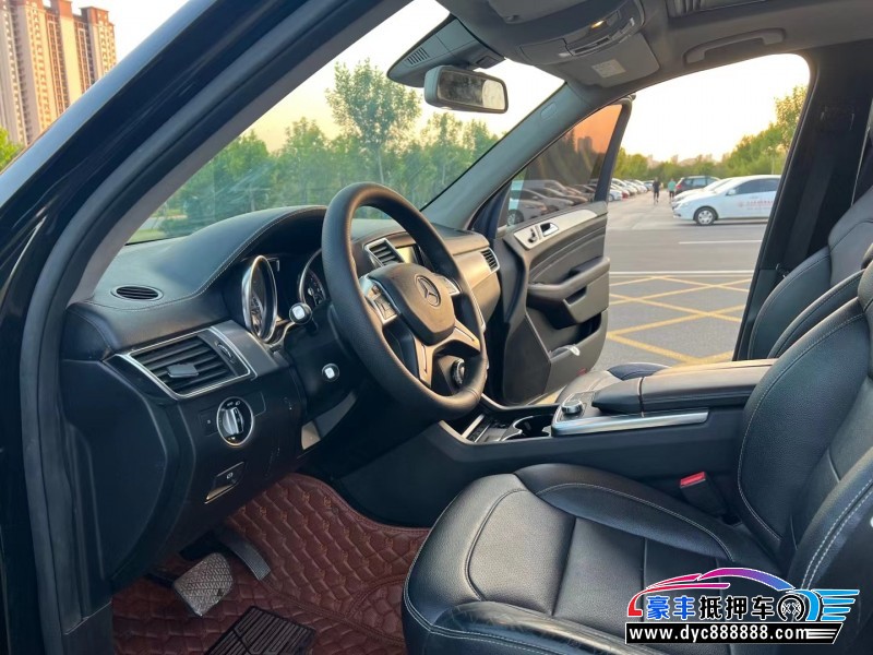 14年奔驰ML轿车抵押车出售