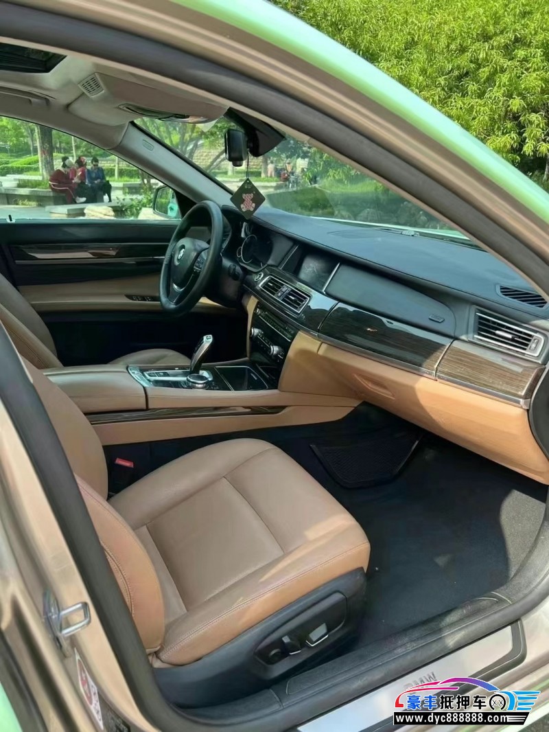 15年宝马7系轿车抵押车出售