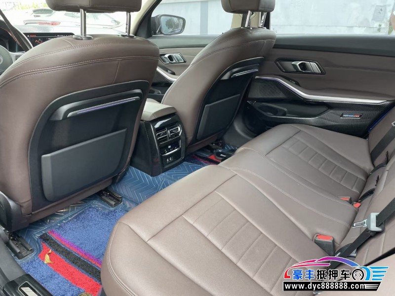 20年宝马3系轿车抵押车出售