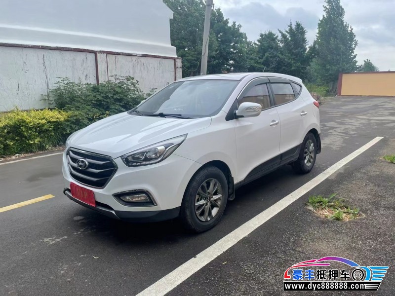 15年现代ix35轿车抵押车出售