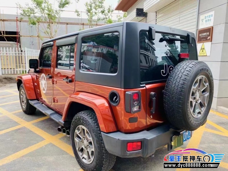 15年Jeep牧马人轿车抵押车出售