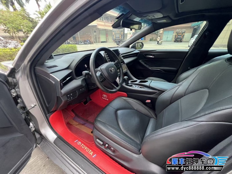 20年丰田亚洲龙轿车抵押车出售