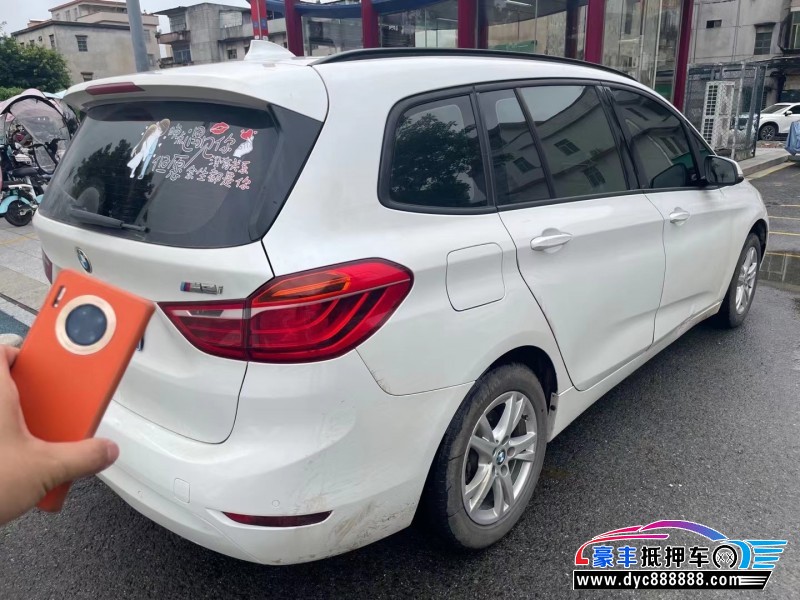 15年宝马2系轿车抵押车出售